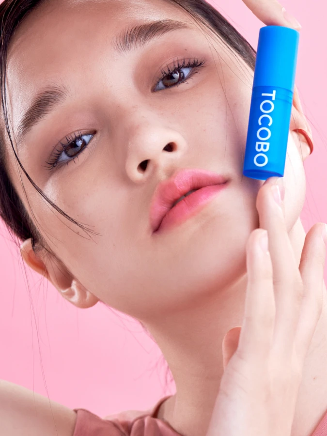 Кремовый оттеночный бальзам для губ в оттенке лепестков розы TOCOBO Powder Cream Lip Balm 032 Rose Petal