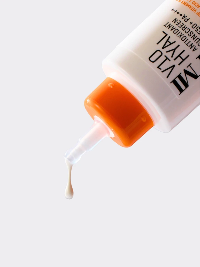 Антиоксидантный солнцезащитный флюид Some By Mi V10 Hyal Antioxidant Sunscreen SPF50+ PA++++