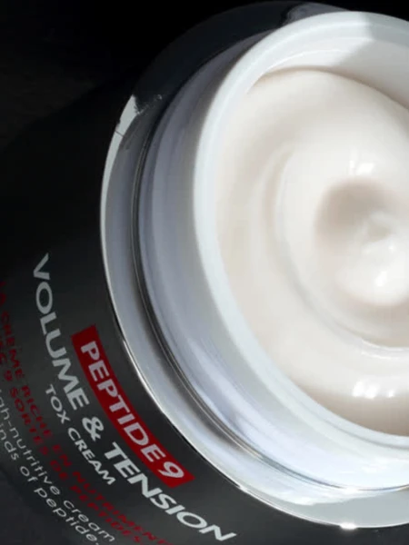 Интенсивный разглаживающий лифтинг-крем с пептидами MEDI-PEEL Peptide 9 Volume and Tension Tox Cream