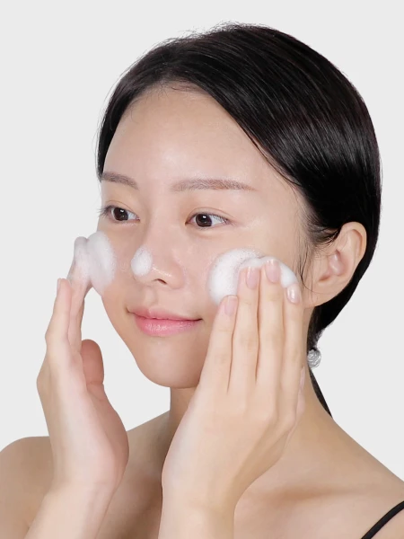 Пенка для чувствительной кожи с центеллой VT Cosmetics Cica Mild Foam Cleanser