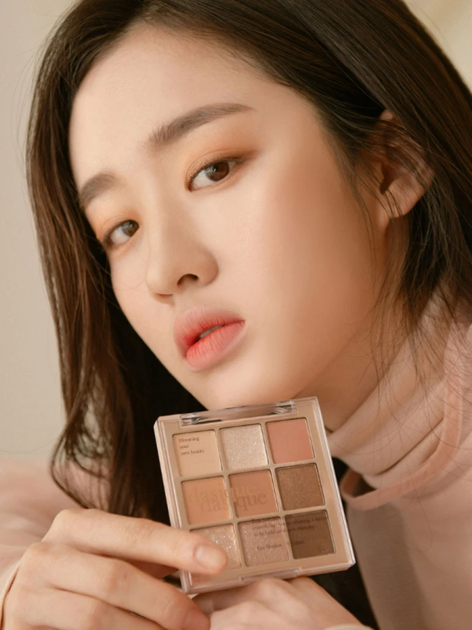 Палетка теней для век Dasique Shadow Palette #01 Sugar Brownie