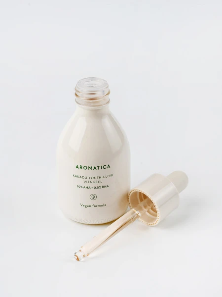 Пилинг-сыворотка с кислотами и экстрактом сливы AROMATICA Kakadu Youth Glow Vita Peel 10% AHA + 0.5% BHA