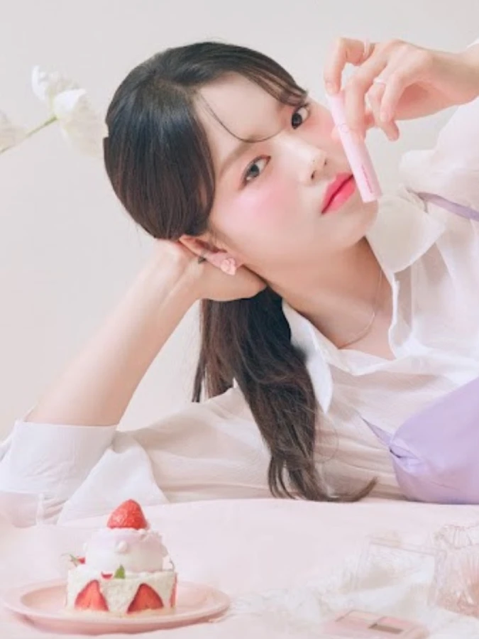 Сочный глянцевый пигмент для губ с оттенком розового леденца rom&nd Juicy Lasting Tint 27 Pink Popsicle