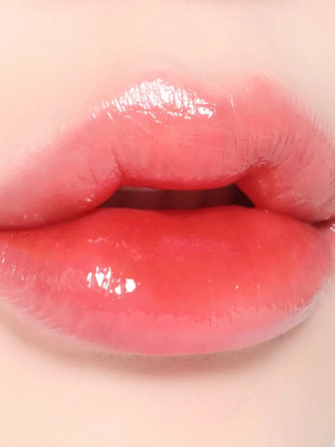 Стойкий глянцевый тинт для губ INGA Water Glow Lip Tint Crush Стойкий глянцевый тинт для губ INGA Water Glow Lip Tint Crush