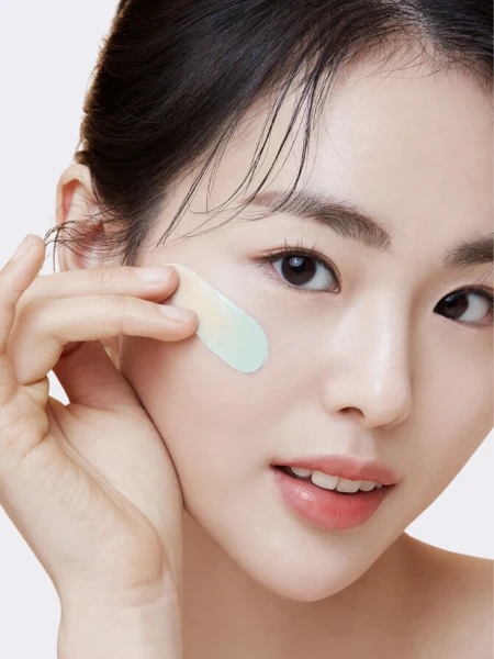 Тональный лосьон с зеленым пигментом Numbuzin No.2 Goodbye Redness Derma Tone Up SPF50+ PA+++