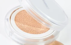 Тональный кушон с нейтральным финишем Biodance Radiant Pure Essence Cushion 23N SPF30+ PA++