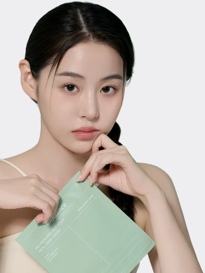 Освежающая гидрогелевая маска с экстрактом водорослей Biodance Refreshing Sea Kelp Real Deep Mask