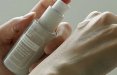 Бодрящий гель для век с кофеином и пептидами Dear, Klairs Fundamental Awakening Eye Gel