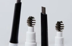 Карандаш для бровей в серо-коричневом оттенке INGA Stage Brow Pencil Gray Brown