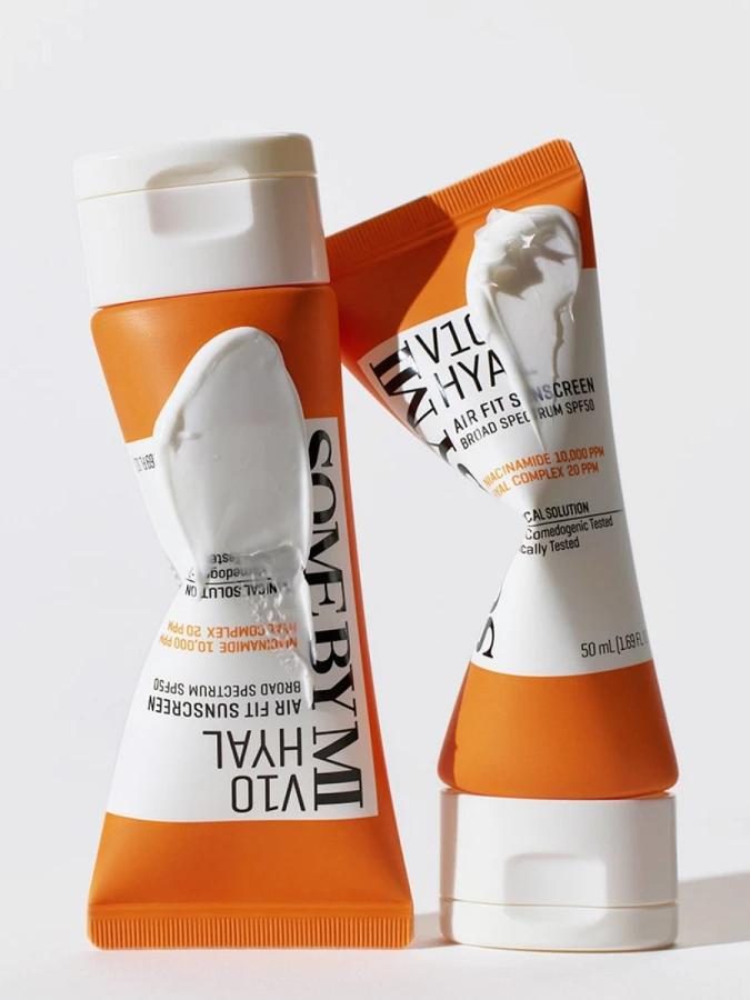 Солнцезащитный крем с витаминным комплексом Some By Mi V10 Hyal Air Fit Sunscreen SPF 50+ PA++++