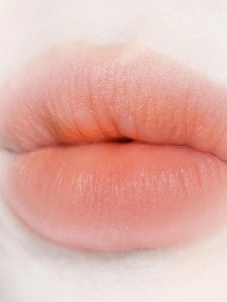 Матовый оттеночный бальзам для губ ALTERNATIVE STEREO Acoustic Matt Balm No1. Masala Сhai