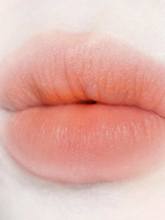 Матовый оттеночный бальзам для губ ALTERNATIVE STEREO Acoustic Matt Balm No1. Masala Сhai