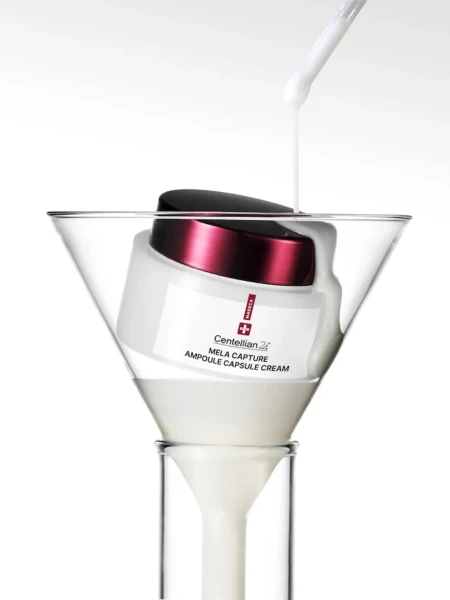 Осветляющий капсульный крем для сияния кожи Centellian24 Madeca Mela Capture Ampoule Capsule Cream