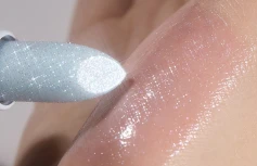 Увлажняющий оттеночный бальзам для губ с блёстками UNLEASHIA Glacier Vegan Lip Balm No.2 Blue Lagoon