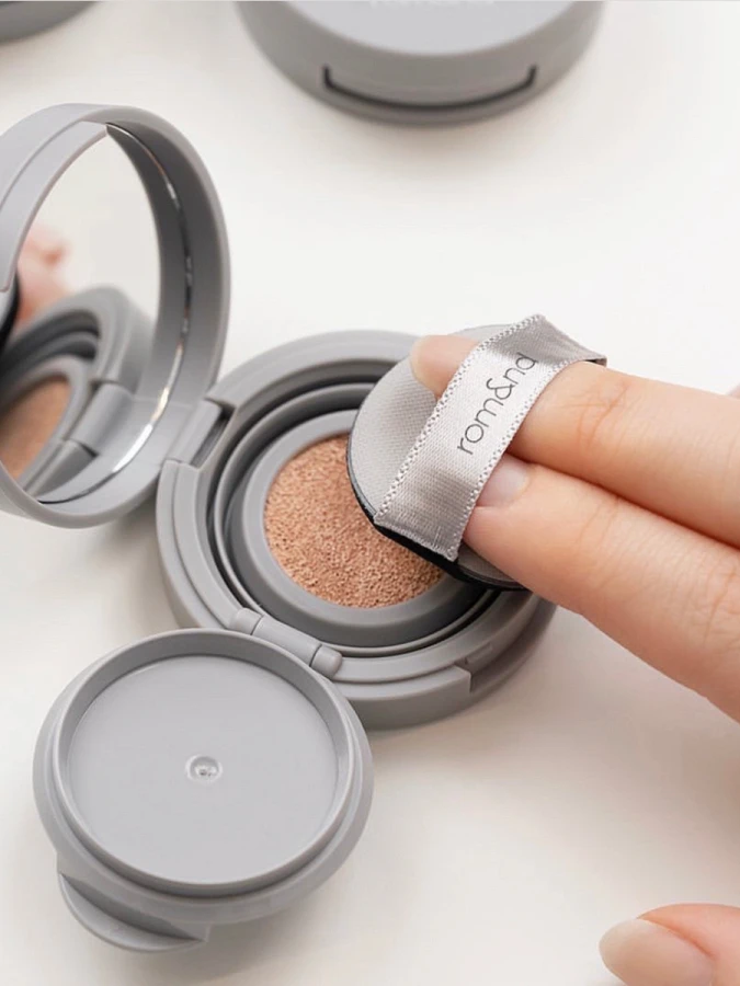 МИНИ Тональный кушон с матовым финишем в светлом бежевом оттенке rom&nd Nu Zero Cushion 02 Pure 21 SPF24 PA++