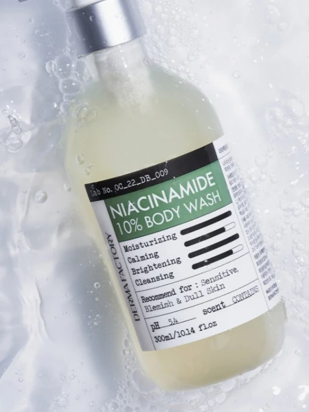 Успокаивающий гель для душа с ниацинамидом Derma Factory Niacinamide 10% Body Wash Успокаивающий гель для душа с ниацинамидом Derma Factory Niacinamide 10% Body Wash