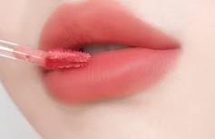 Жидкий пигмент для губ с полуматовым финишем BRAYE Water Blur Tint 01 Affection