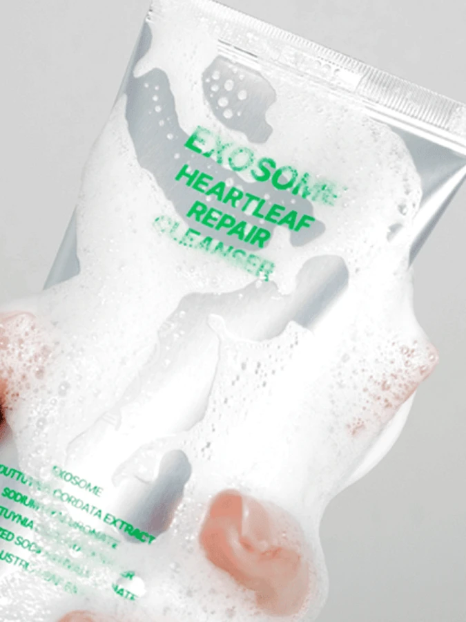 Гель для умывания с экзосомами и экстрактом хауттюйнии DR.REBORN Exosome Heartleaf Repair Cleanser