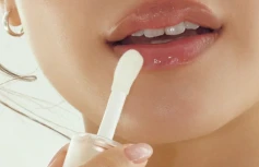 Глянцевое масло для губ AXIS-Y Vita Glow Lip Oil Dreamy Olive