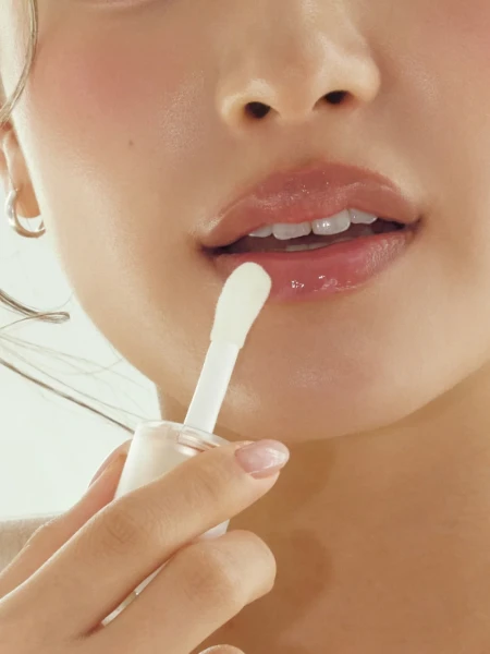 Глянцевое масло для губ AXIS-Y Vita Glow Lip Oil Dreamy Olive