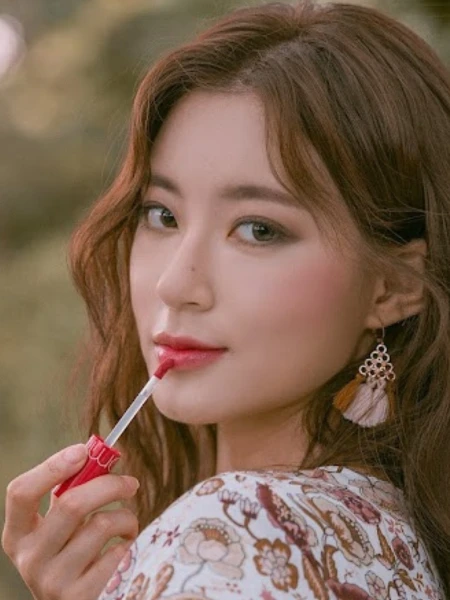 Сочный глянцевый тинт для губ с оттенком розовой тыквы rom&nd Juicy Lasting Tint 11 Pink Pumpkin Сочный глянцевый тинт для губ с оттенком розовой тыквы rom&nd Juicy Lasting Tint 11 Pink Pumpkin