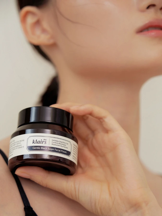 Смягчающий сахарный скраб для лица Dear, Klairs Gentle Black Sugar Facial Polish