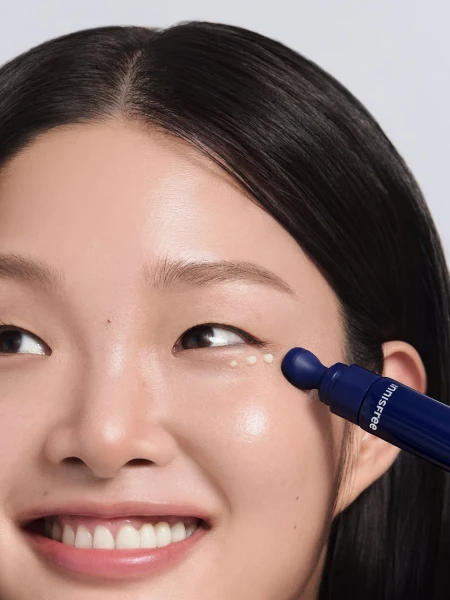 Сыворотка-бустер для век и области губ с ретинолом и ПДРН Innisfree Green Tea PDRN Bounce Booster Eye & Lip Serum