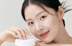 Осветляющие тонер-пэды с фруктовыми экстрактами MAXI Celimax Pore + Dark Spot Brightening Pad