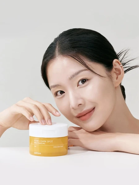 Осветляющие тонер-диски с фруктовыми экстрактами Celimax Pore + Dark Spot Brightening Pad