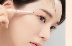 Гелевая подводка для век в формате карандаша в коричневом оттенке Dasique Slim Gel Eyeliner #03 Brown