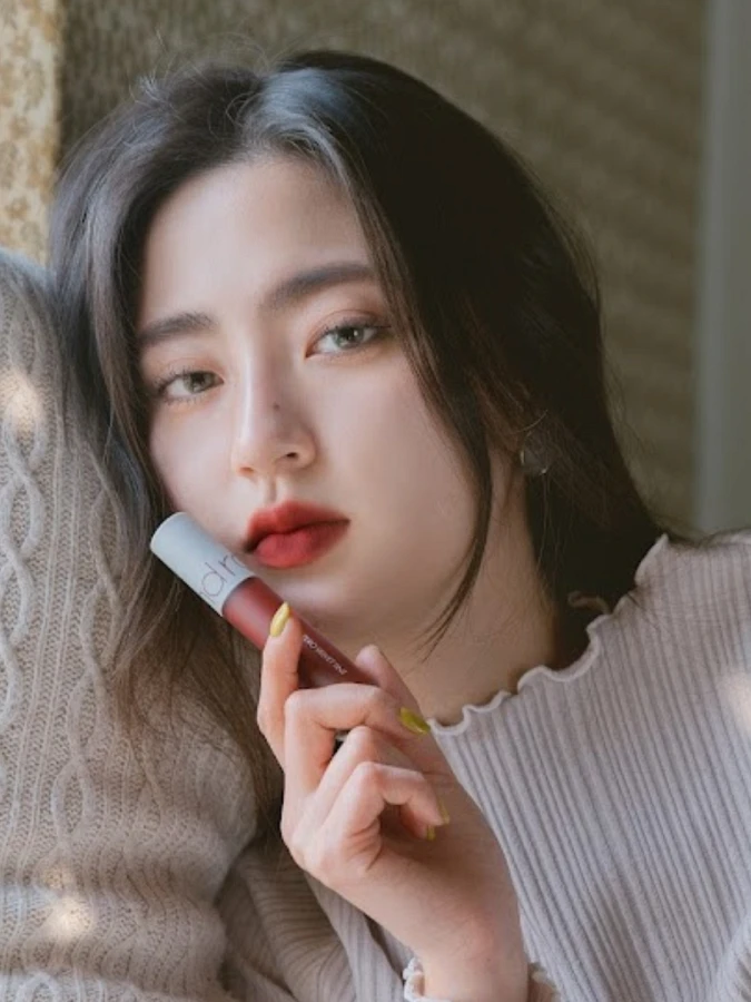 Вельветовый тинт с матовым финишем в глубоком вишнёвом оттенке rom&nd Zero Velvet Tint 06 Deep Soul