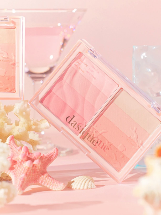 Двойная палетка спрессованных градиентных румян коралловых оттенках Dasique Blending Layer Cheek #01 Summer Coral