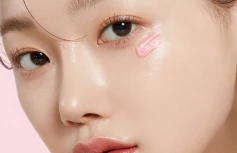 Восстанавливающий крем для век с пептидами и ПДРН Medicube PDRN Pink Peptide Eye Cream