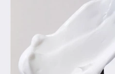 Насыщенный успокаивающий бальзам для лица с пантетоином Ma:nyo Factory Panthetoin Enriched Balm