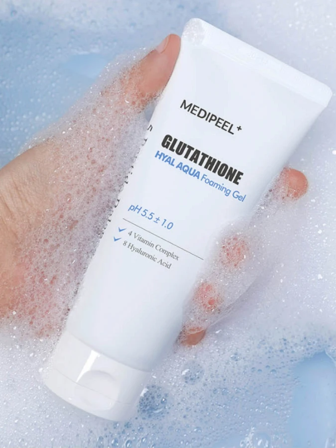Осветляющий гель для умывания с глутатионом MEDI-PEEL Glutathione Hyal Aqua Foaming Gel Cleanser