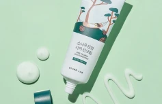 Успокаивающий солнцезащитный крем с экстрактом сосны и центеллы Round Lab Pine Calming Cica Sunscreen SPF50+ PA++++