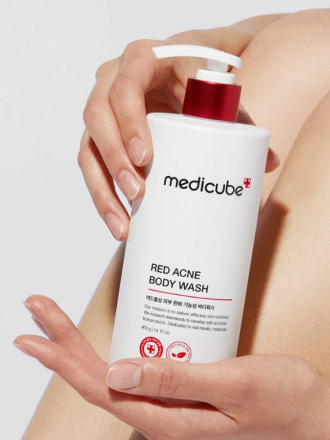 Противовоспалительный гель для душа с комплексом кислот Medicube Red Acne Body Wash 2.0