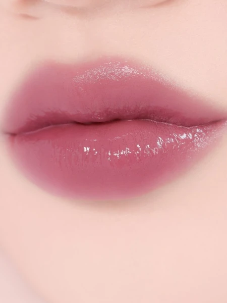 Многофункциональный оттеночный бальзам-слайдер для губ BRAYE Lipsleek 06 Plucky Многофункциональный оттеночный бальзам-слайдер для губ BRAYE Lipsleek 06 Plucky