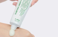 Успокаивающий солнцезащитный крем с растительными экстрактами Dr.Althea Purifying Green Tea Sunscreen SPF50+PA++++