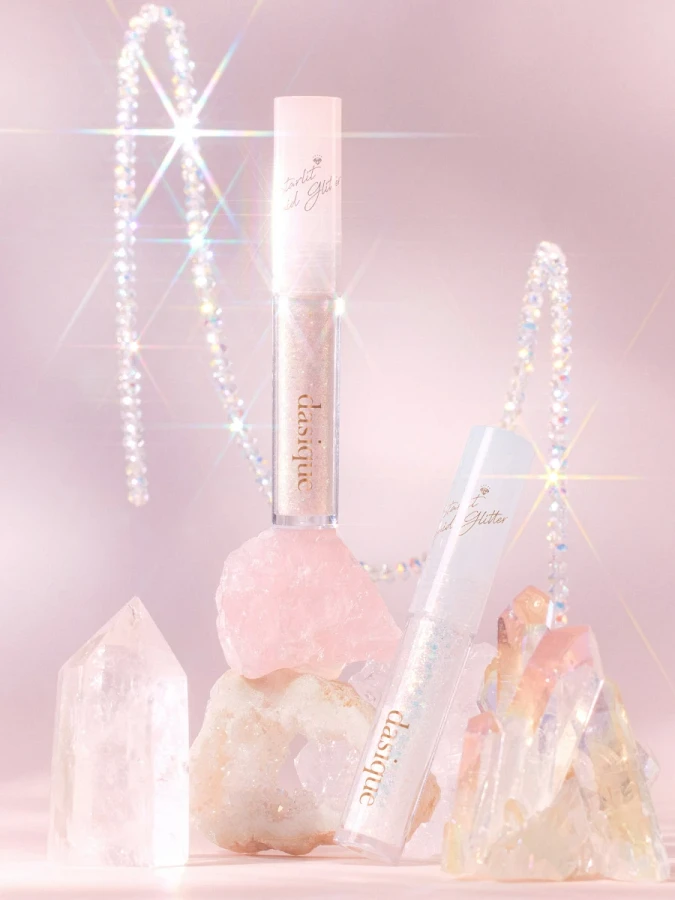 Жидкие декоративные блёстки для век Dasique Starlit Jewel Liquid Glitter #08 Love Flake