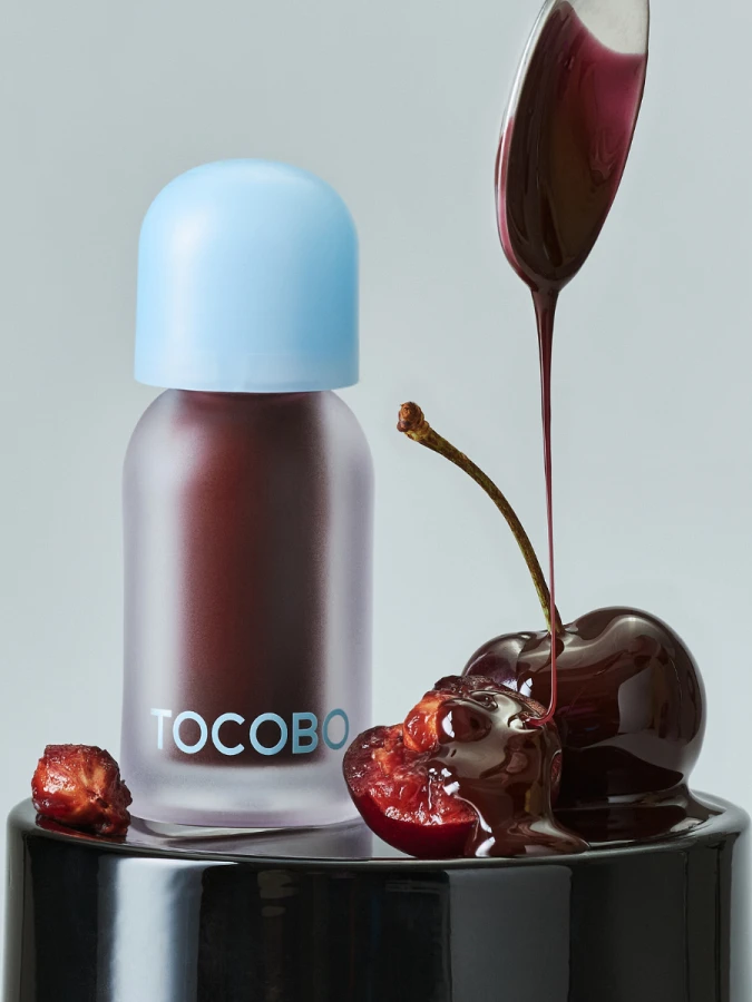 Разогревающее оттеночное масло для губ TOCOBO Juicy Berry Plumping Lip Oil 03 Black Cherry