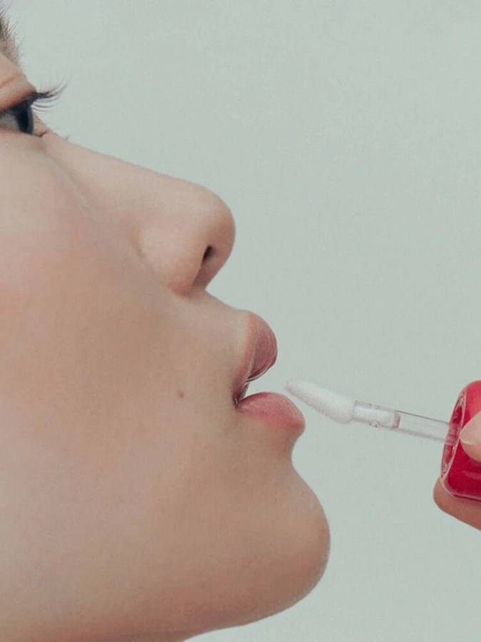 Увлажняющее молочко-праймер для губ ALTERNATIVE STEREO Lip Potion Steaming Milk