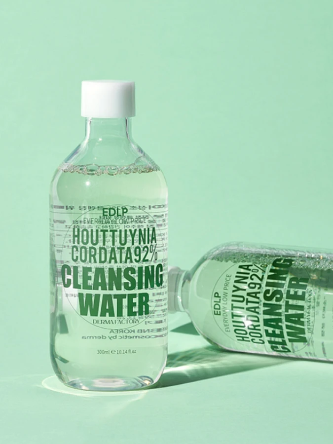 Очищающая вода для снятия макияжа Derma Factory Houttuynia Cordata 92% Cleansing Water