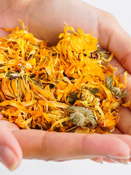 Органический успокаивающий крем с календулой AROMATICA Calendula Juicy Cream