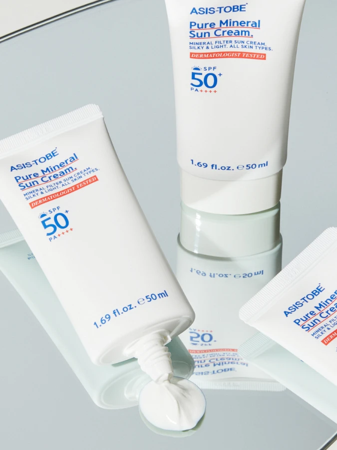 Минеральный солнцезащитный крем для лица с растительными экстрактами ASIS-TOBE Pure Mineral Sun Cream SPF50+PA++++