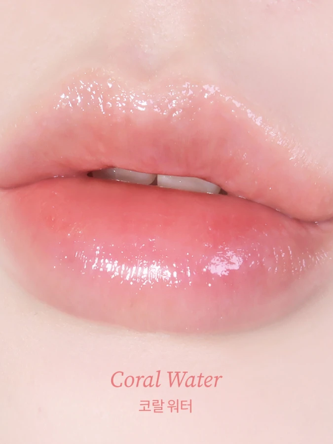 Увлажняющий оттеночный бальзам для губ в светлом коралловом оттенке TOCOBO Glow Ritual Lip Balm 001 Coral Water
