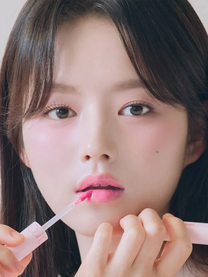 Сочный глянцевый пигмент для губ с розовым ягодным оттенком rom&nd Juicy Lasting Tint 26 Very Berry Pink