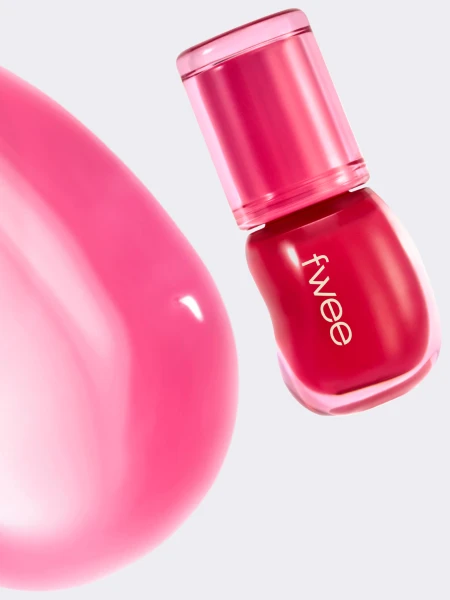 Лёгкий глянцевый блеск для губ fwee 3D Voluming Gloss A03 Candy 30%