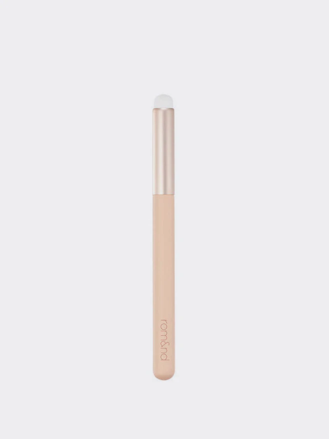 Кисть для макияжа губ rom&nd Lip Smudging Brush Кисть для макияжа губ rom&nd Lip Smudging Brush