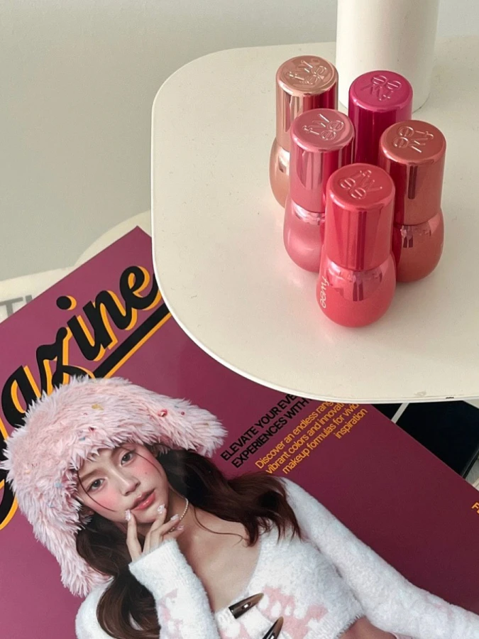 Интенсивный глянцевый блеск для губ fwee 3D Voluming Gloss B08 Rozy 70%